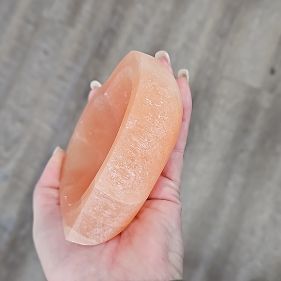 Orange Heart Selenite Bowl - Picture 3 of 6